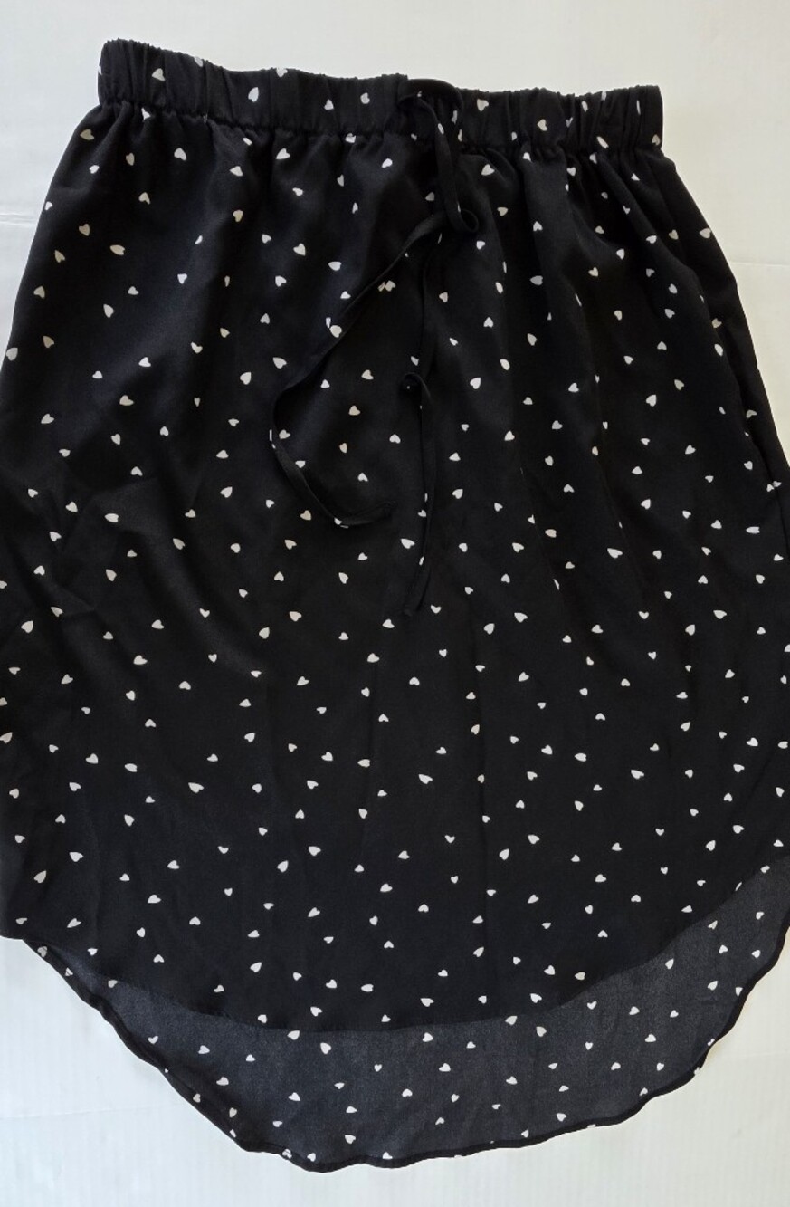 Black Heart Print Women’s Skirt - Picture 2 of 4